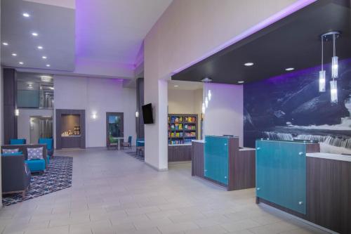 Lobby, La Quinta Inn & Suites by Wyndham Chattanooga - East Ridge in Chattanooga (TN) Lobby, La Quinta Inn & Suites by Wyndham Chattanooga - East Ridge in Chattanooga (TN)