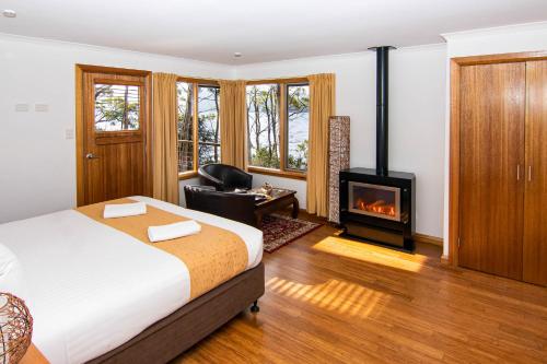 Lake St Clair Lodge in Cradle Mountain Lake St Clair Lodge in Cradle Mountain