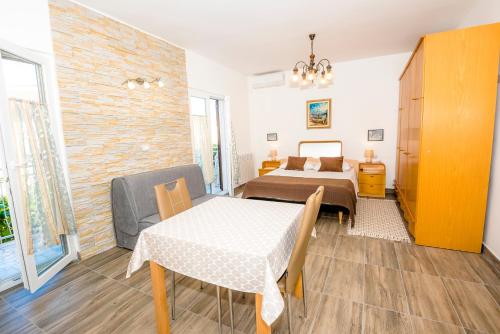 Guest House AB Adria Home in โรวินจ์ Guest House AB Adria Home in โรวินจ์