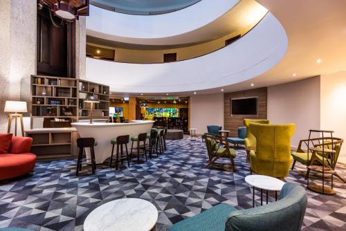 Паб/Коктейль-бар, Cosmos 100 Hotel & Centro de Convenciones - Hoteles Cosmos in Bogotá Паб/Коктейль-бар, Cosmos 100 Hotel & Centro de Convenciones - Hoteles Cosmos in Bogotá