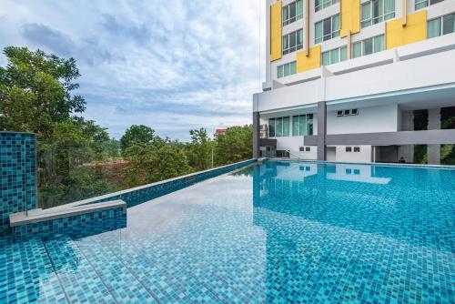 Swimming pool, AMES Hotel in Ayer Keroh Swimming pool, AMES Hotel in Ayer Keroh