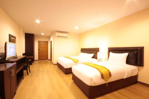 Paragon Suite Resort in Thep Prasit Paragon Suite Resort in Thep Prasit