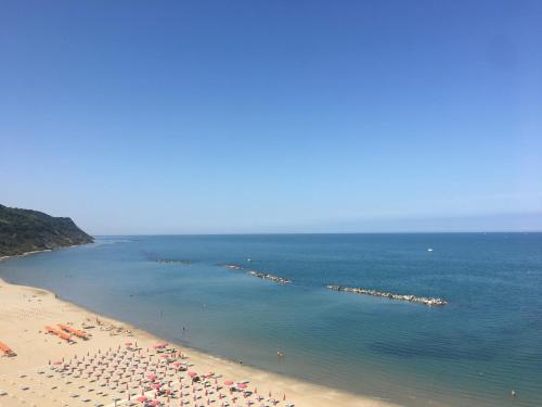 沙灘, Hotel Baia Flaminia in 佩薩羅市中心 沙灘, Hotel Baia Flaminia in 佩薩羅市中心