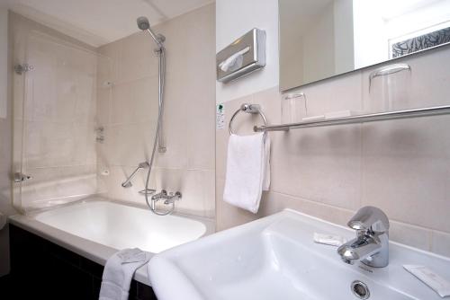 This photo about Park Hotel am Berliner Tor shared on HyHotel.com