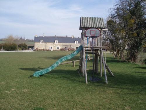 Dječje igralište, Les Chaufourniers/L'Etable in Crouay Dječje igralište, Les Chaufourniers/L'Etable in Crouay