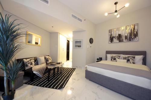 Signature Holiday Homes - Furnished Studio in MAG 565 - main image
