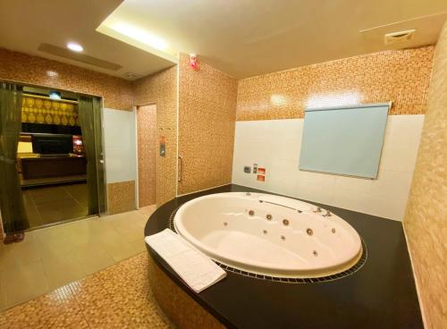 Hua Xiang Motel-Lian Tan in Zuoying District Hua Xiang Motel-Lian Tan in Zuoying District