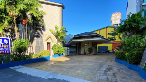 高雄花鄉時尚汽車旅館 - 蓮潭店 (Hua Xiang Motel-Lian Tan) in 左營區 高雄花鄉時尚汽車旅館 - 蓮潭店 (Hua Xiang Motel-Lian Tan) in 左營區