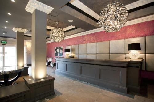 Lobby, St James Hotel near Brewhouse Yard Museum Lobby, St James Hotel near Brewhouse Yard Museum