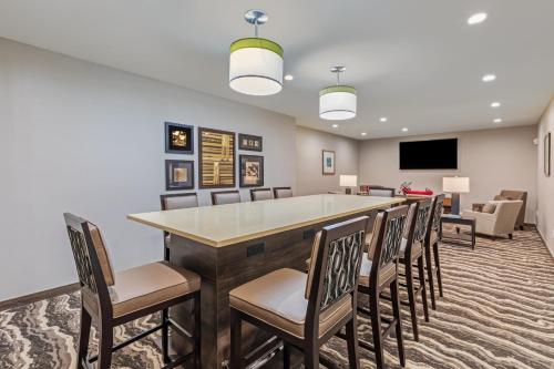 Meeting room / ballrooms, Staybridge Suites IAH Airport East By IHG in Humble Meeting room / ballrooms, Staybridge Suites IAH Airport East By IHG in Humble