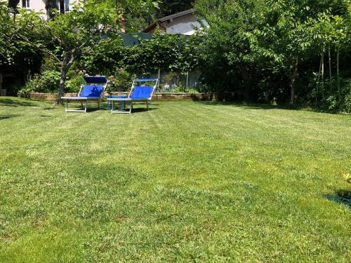 Giardino, CLUA Holiday House in Porto Ceresio Giardino, CLUA Holiday House in Porto Ceresio