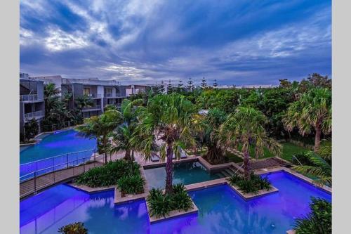 Top-floor beachside apartment with views in Casuarina Top-floor beachside apartment with views in Casuarina