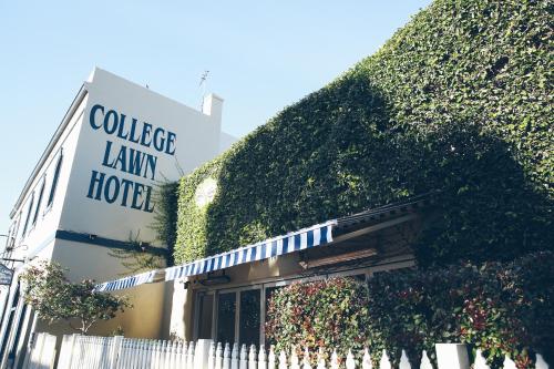 Exterior view, College Lawn Hotel in Prahran Exterior view, College Lawn Hotel in Prahran