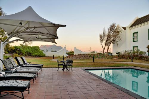 Бассейн , City Lodge Hotel Grandwest Cape Town in Кейптаун Бассейн , City Lodge Hotel Grandwest Cape Town in Кейптаун