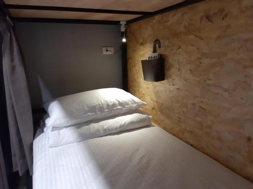 Quiet Hostel - Minquan Inn(清淨背包客棧-民權新館) in Tainan Quiet Hostel - Minquan Inn(清淨背包客棧-民權新館) in Tainan
