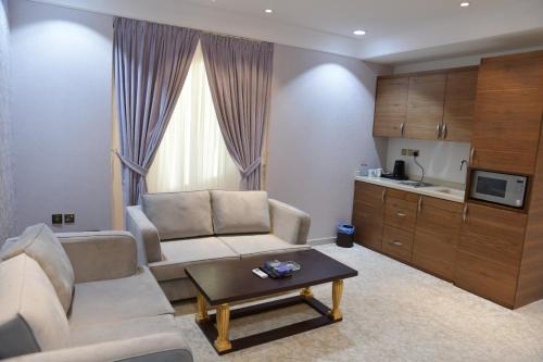 Dapur, Crown City Hotel - فندق كراون سيتي in Ash Shifa Dapur, Crown City Hotel - فندق كراون سيتي in Ash Shifa