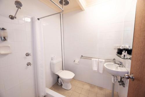 Bathroom, Eiger Chalet in Perisher Valley Bathroom, Eiger Chalet in Perisher Valley