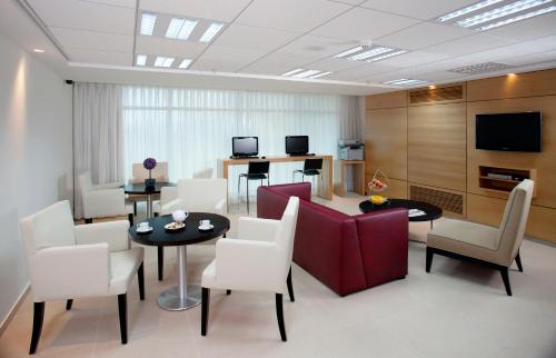 Vestíbul, West All Suites Hotel Ashdod in Ashdod Vestíbul, West All Suites Hotel Ashdod in Ashdod