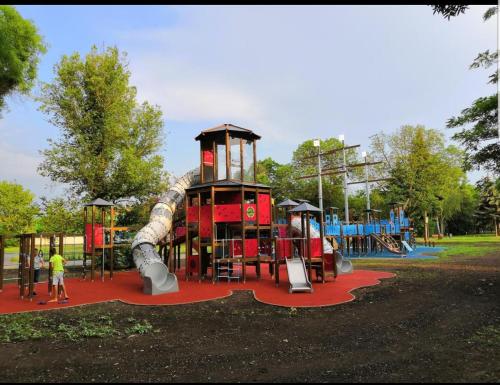 Attractions, Paris-Lux. in Hajduszoboszlo Attractions, Paris-Lux. in Hajduszoboszlo
