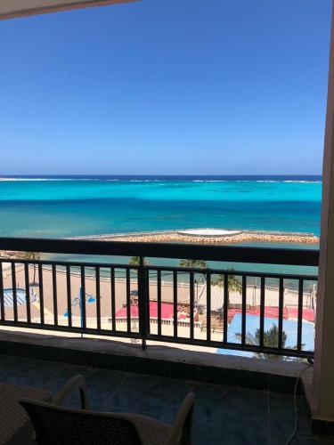 מרפסת, Semiramis Hotel New Royal Palace Marsa Matrouh in מרשה מתרו מרפסת, Semiramis Hotel New Royal Palace Marsa Matrouh in מרשה מתרו