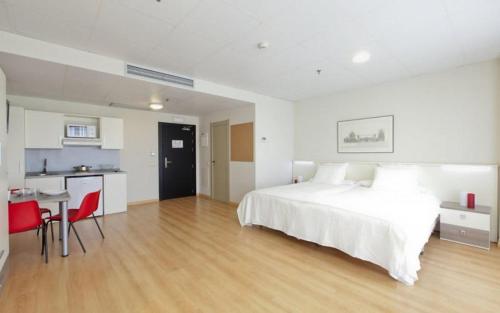 Vertice Roomspace in Villaverde Vertice Roomspace in Villaverde