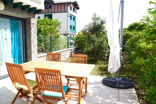 شرفة/ تراس, Capbreton - Plage - Port - Famille - Jardin in La Savane شرفة/ تراس, Capbreton - Plage - Port - Famille - Jardin in La Savane
