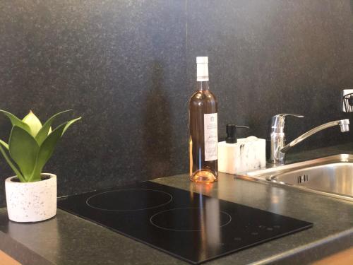 Kitchen, Studio Vieil Antibes - Saint Antoine in Antibes Kitchen, Studio Vieil Antibes - Saint Antoine in Antibes