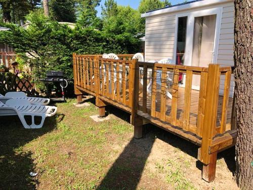 Hôtel Bungalow with 2 bedrooms in SaintJeandeMonts with shared pool and furnished garden 2 km from the beach