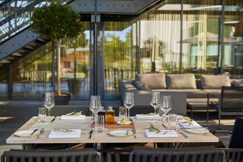 Їжа та напої, Infinity Hotel & Conference Resort Munich in Unterschleissheim Їжа та напої, Infinity Hotel & Conference Resort Munich in Unterschleissheim