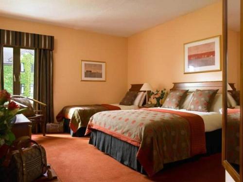Kilmurry Lodge Hotel in Kilmurry Kilmurry Lodge Hotel in Kilmurry