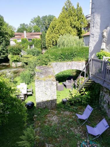 La maison du vieux pont in Brantome La maison du vieux pont in Brantome