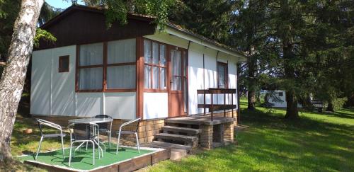 Retro chatky Hurka Lipno in Trebon Retro chatky Hurka Lipno in Trebon