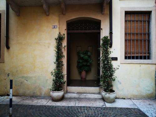 Il Garbo Apartments and Suite in Verona Il Garbo Apartments and Suite in Verona