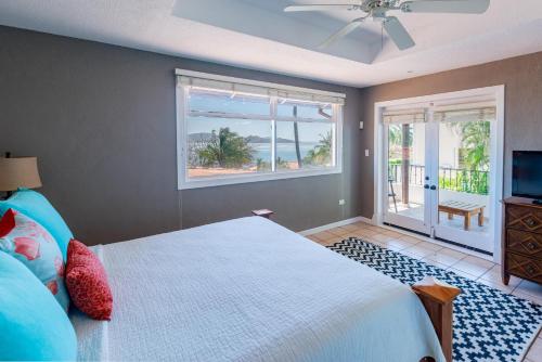 Luxury Flamingo home with ocean view sleeps 10 - walking distance from beach in Playa Flamingo Luxury Flamingo home with ocean view sleeps 10 - walking distance from beach in Playa Flamingo