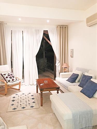 北塞浦路斯埃森特佩海景公寓 (Seaview Apartment Esentepe Northern Cyprus) in 巴赫切利 北塞浦路斯埃森特佩海景公寓 (Seaview Apartment Esentepe Northern Cyprus) in 巴赫切利