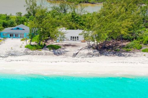 Beachfront White Palm Villa- Tar Bay, Great Exuma in Rokers Point Settlement Beachfront White Palm Villa- Tar Bay, Great Exuma in Rokers Point Settlement