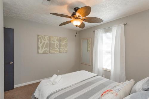 Fun Buena Vista Heights Home Close to Downtown