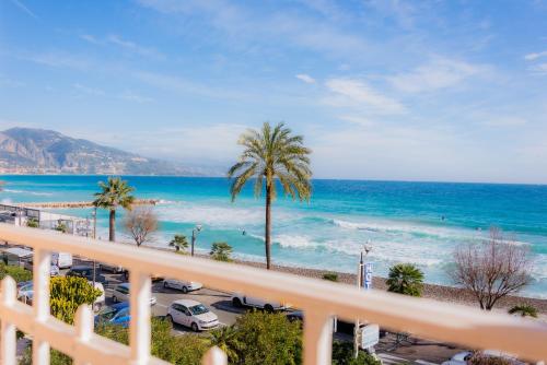 Hotel et Appartements Reine D'Azur in Roquebrune-Cap-Martin Hotel et Appartements Reine D'Azur in Roquebrune-Cap-Martin