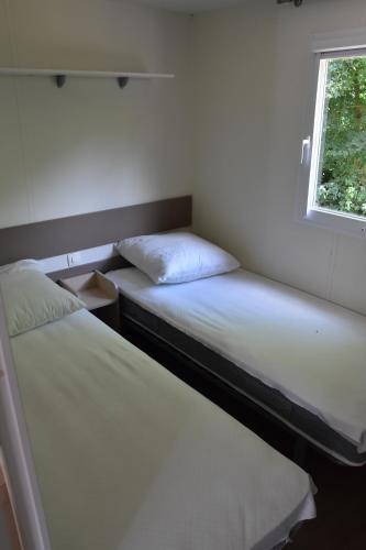 mobil-home sur 2000 mètres carrées (mobil-home sur 2000 metres carrees) in Λε Φάου mobil-home sur 2000 mètres carrées (mobil-home sur 2000 metres carrees) in Λε Φάου