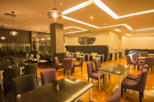 Restaurant, Diradja Hotel Indonesia in Mampang Restaurant, Diradja Hotel Indonesia in Mampang