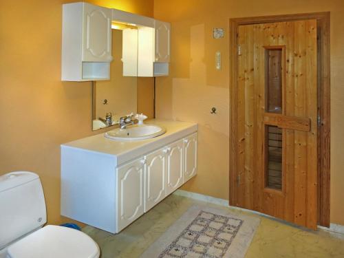 Baño, Holiday Home Åptafjorden - SOW684 by Interhome (Holiday Home Aptafjorden - SOW684 by Interhome) in Farsund Baño, Holiday Home Åptafjorden - SOW684 by Interhome (Holiday Home Aptafjorden - SOW684 by Interhome) in Farsund