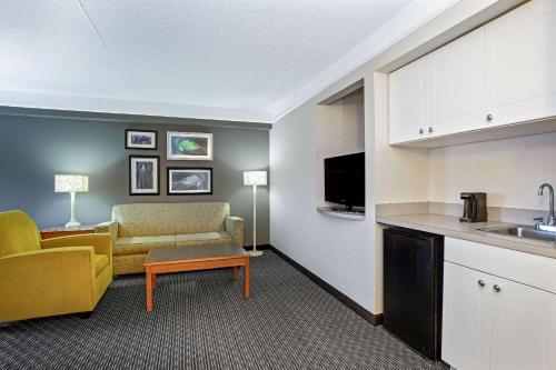 Facilities, La Quinta Inn & Suites by Wyndham Tucson Airport in Tucson (AZ) Facilities, La Quinta Inn & Suites by Wyndham Tucson Airport in Tucson (AZ)
