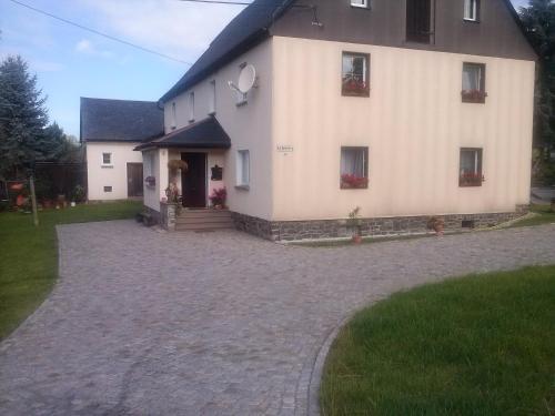 Buitenkant, -am Fuß zum Zittauer Gebirge- in Lohmen Buitenkant, -am Fuß zum Zittauer Gebirge- in Lohmen