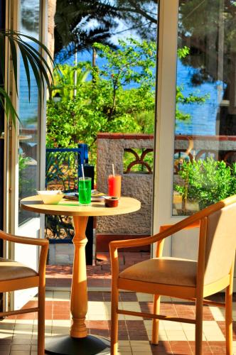 Pub/Lounge, VTF Clairefont in Bandol Pub/Lounge, VTF Clairefont in Bandol