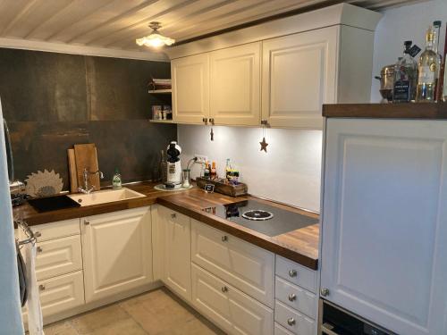 Konyha, Historisches Tagelöhnerhaus (Historisches Tagelohnerhaus) in Geisingen Konyha, Historisches Tagelöhnerhaus (Historisches Tagelohnerhaus) in Geisingen