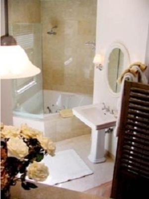 Bathroom, Harvey House Bed & Breakfast in Oak Park Bathroom, Harvey House Bed & Breakfast in Oak Park