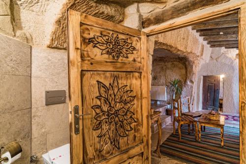 按摩, 卡帕多西亞恩納洞穴 (Cappadocia Ennar Cave) in 內夫謝希爾 按摩, 卡帕多西亞恩納洞穴 (Cappadocia Ennar Cave) in 內夫謝希爾