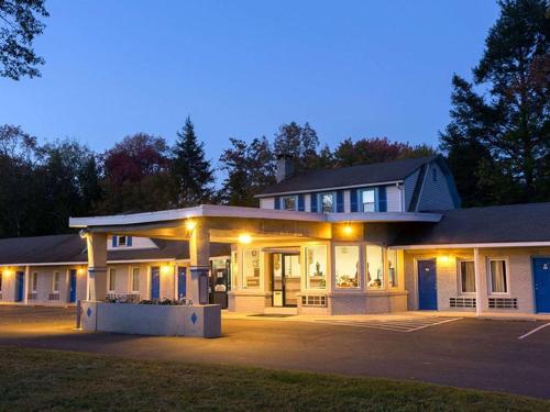 المنظر الخارجي, POCONO NIGHT LODGE in Bartonsville المنظر الخارجي, POCONO NIGHT LODGE in Bartonsville