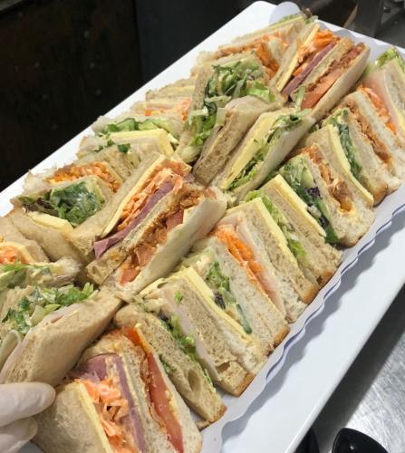 餐飲選擇, Parkside Inn Motel in 班杜拉 餐飲選擇, Parkside Inn Motel in 班杜拉