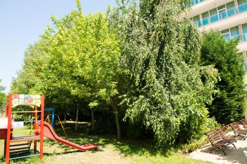 놀이터, Ivana Palace Hotel - Free Parking in 네세바르 놀이터, Ivana Palace Hotel - Free Parking in 네세바르